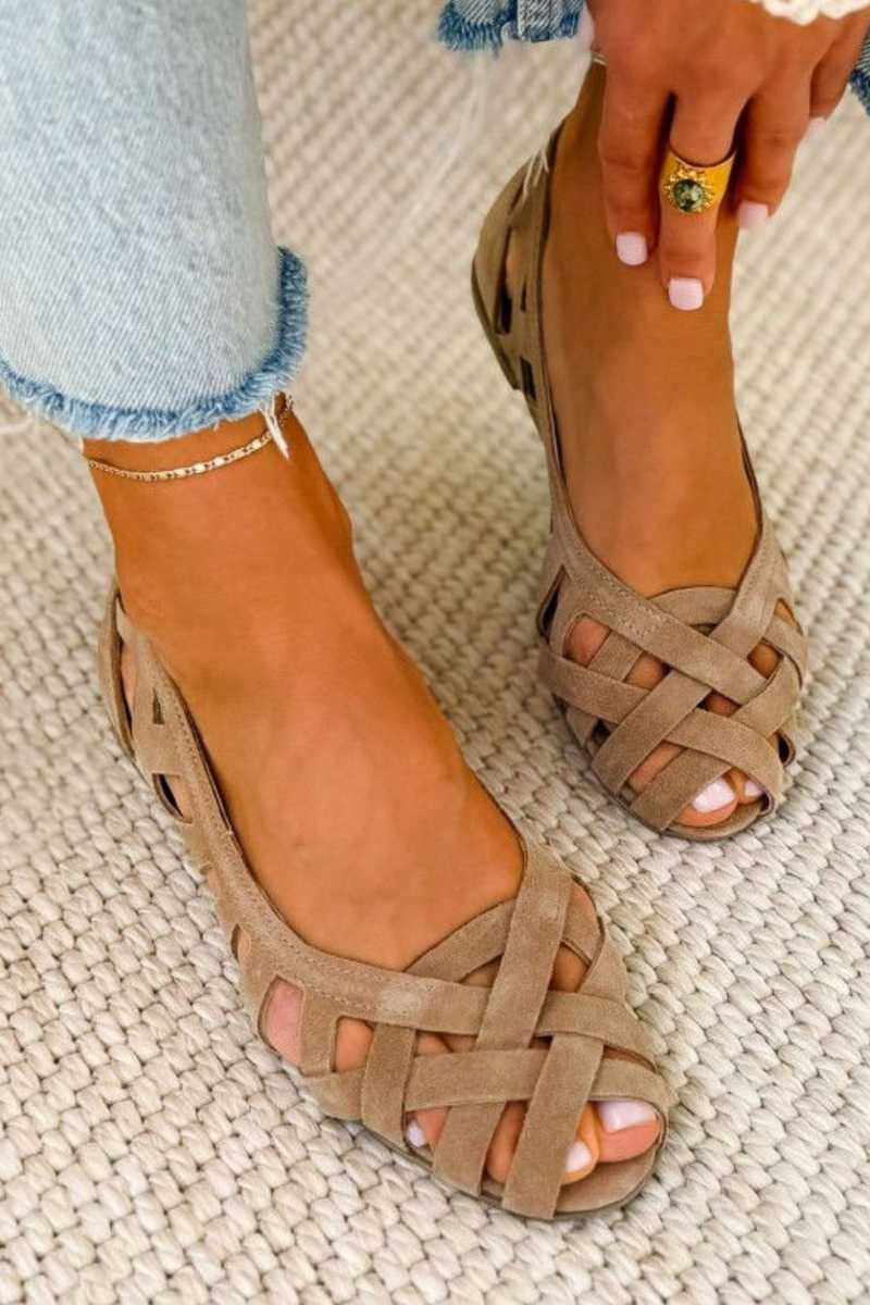 Sandalias planas de punta abierta