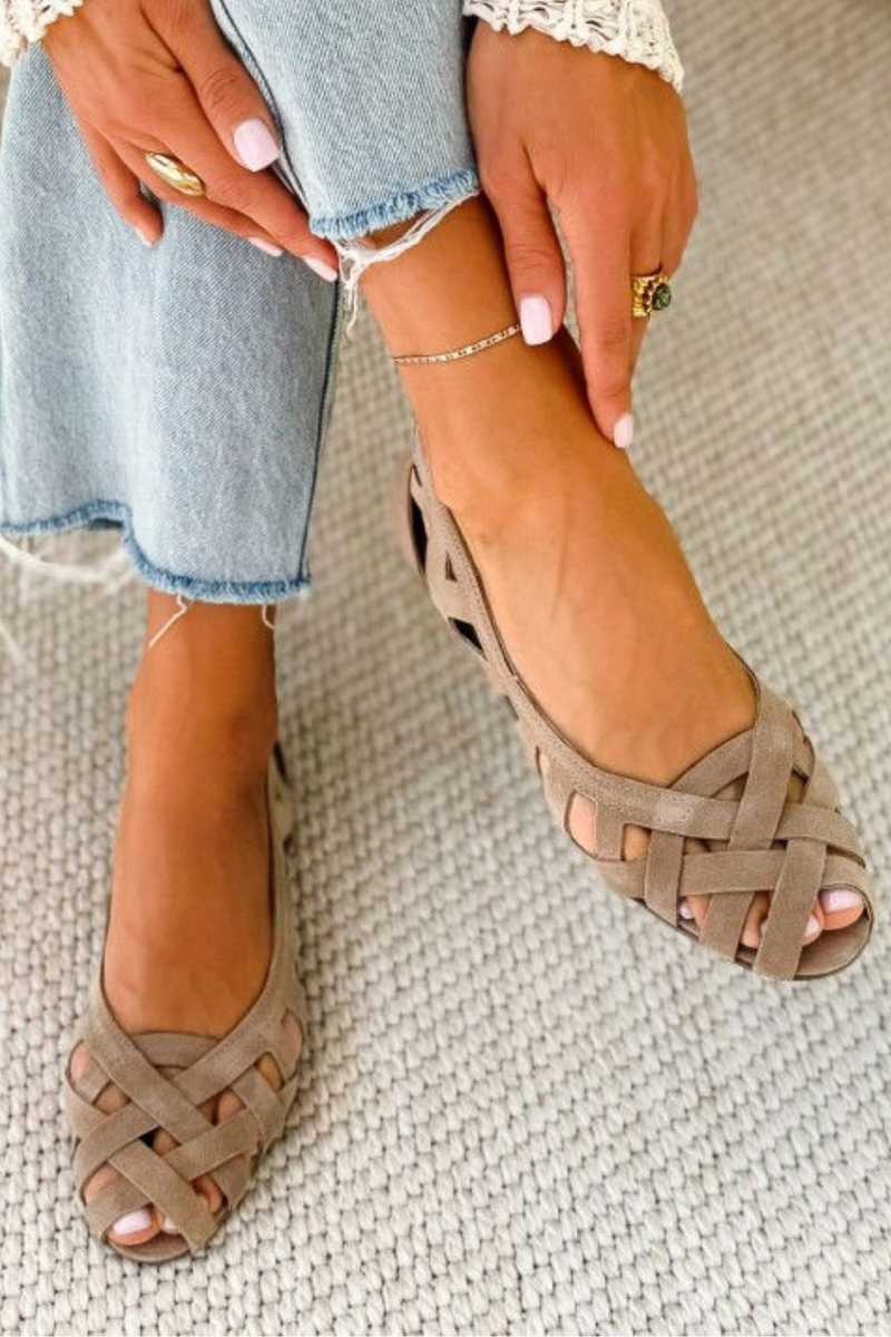 Sandalias planas de punta abierta