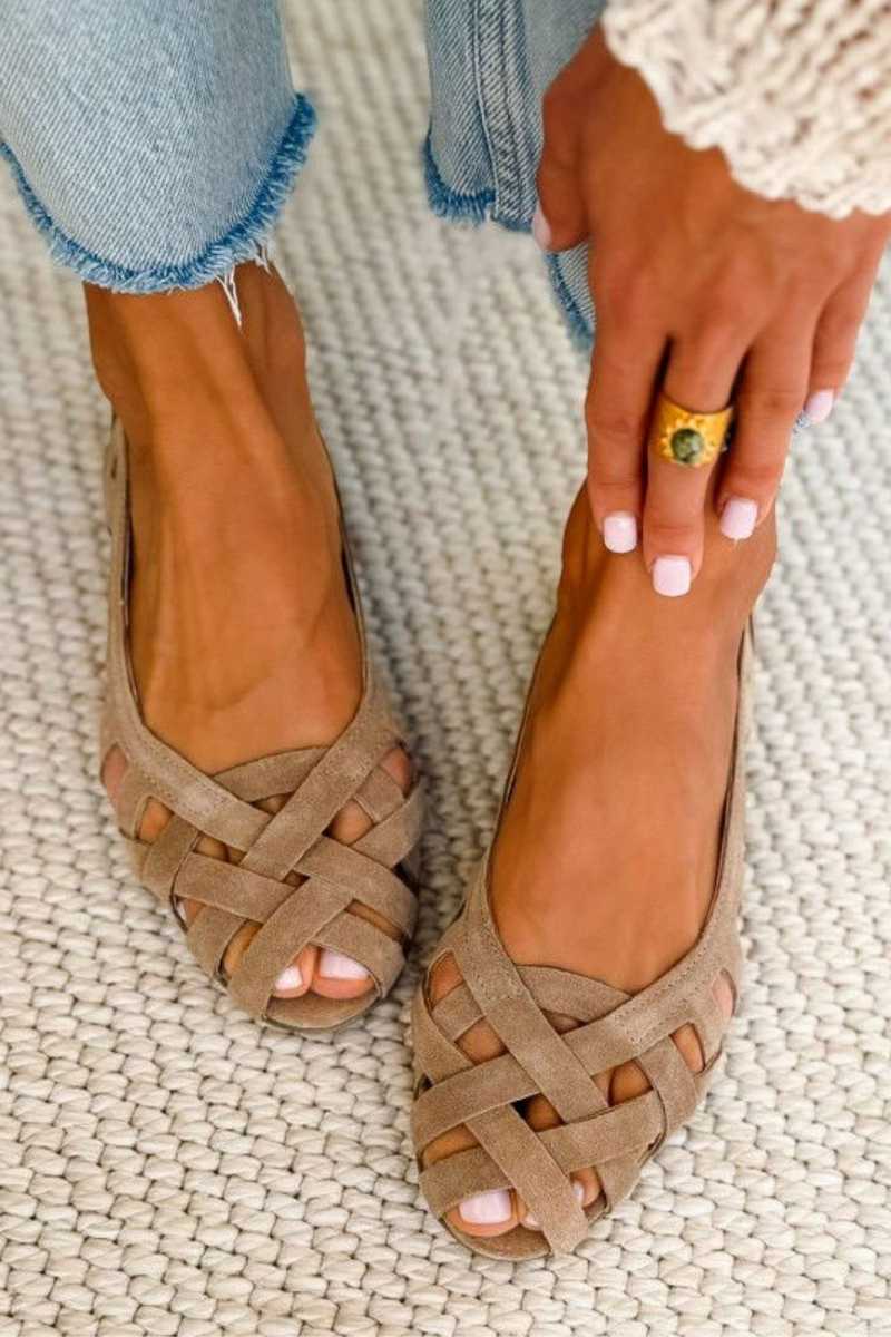 Sandalias planas de punta abierta
