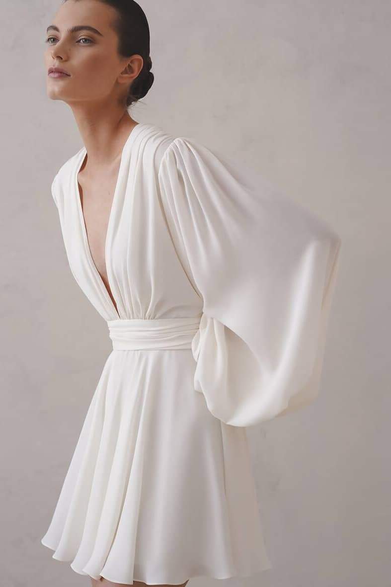 Amelia Deep V Cuello Mini Vestido