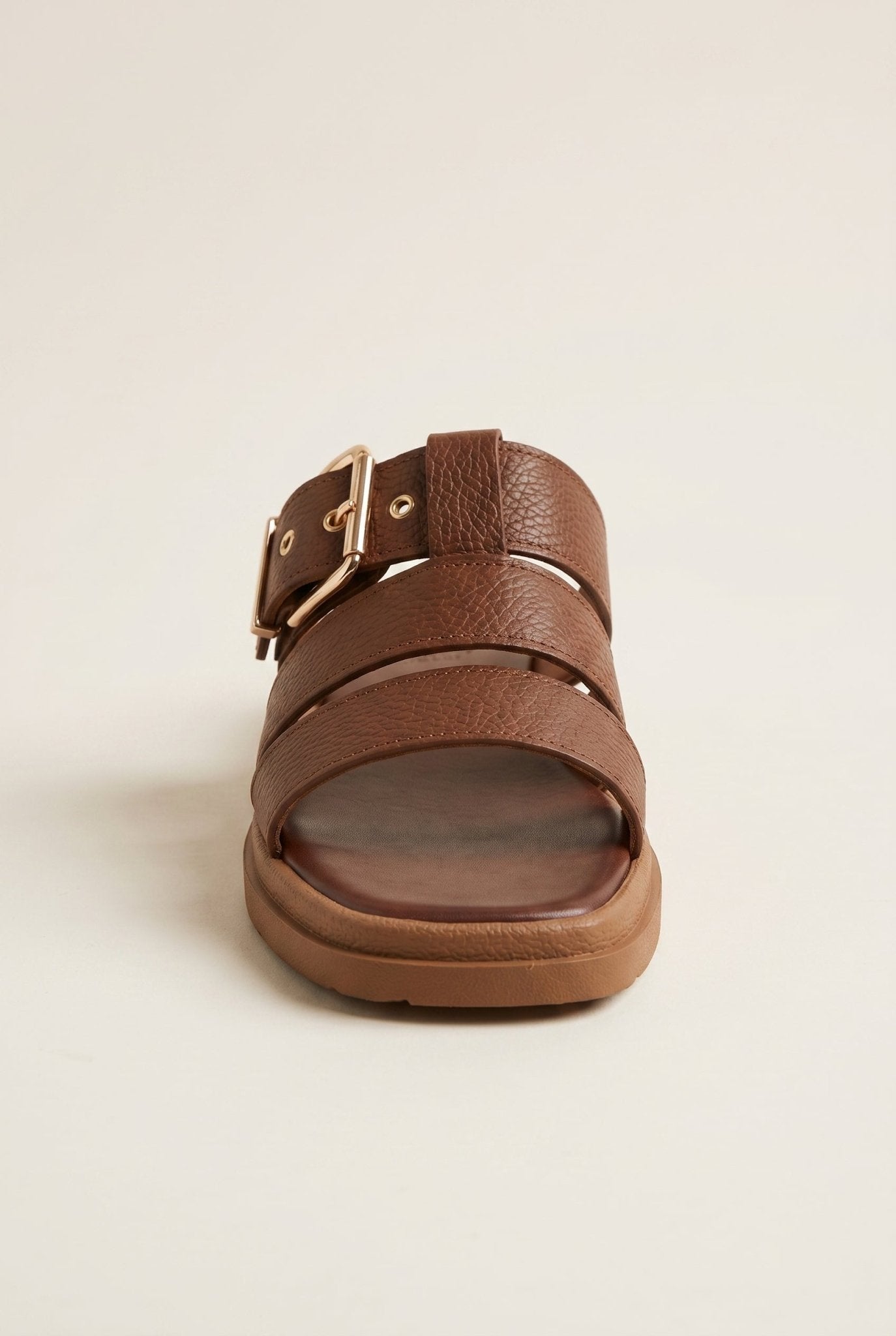 Sandalias con hebilla lateral - Marrón mate